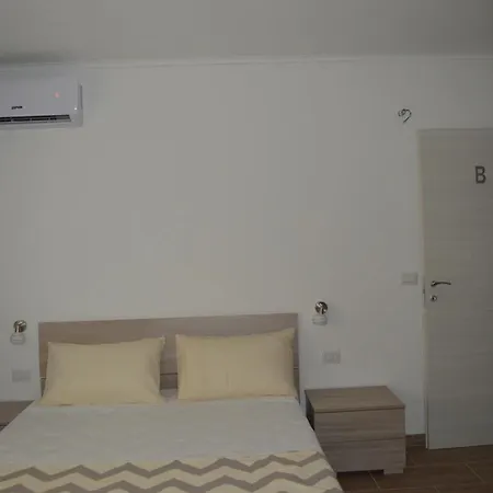 بيت ضيافة Sos Ninnitteddos